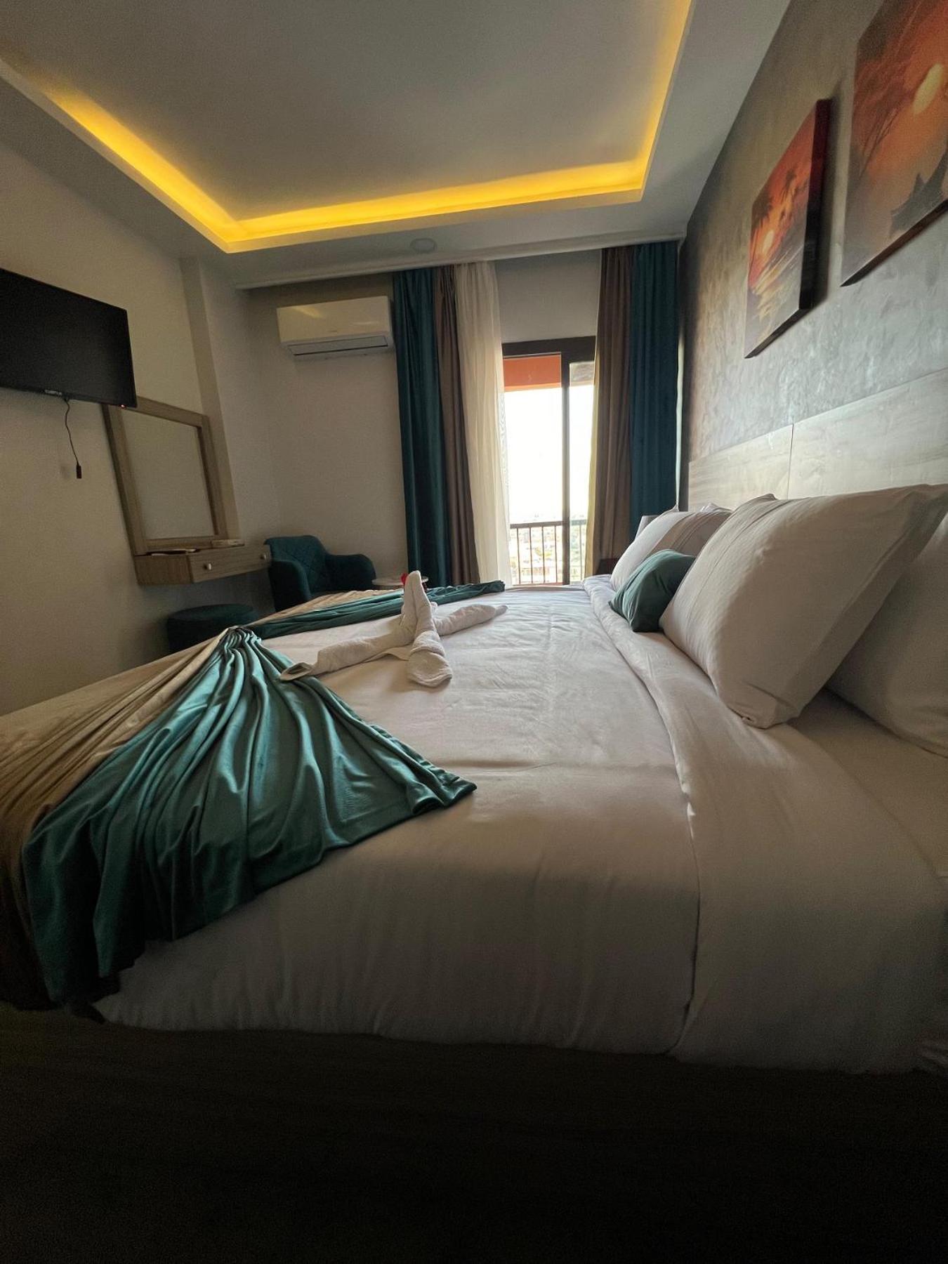 Mar Charbel Hotel Il Cairo Esterno foto