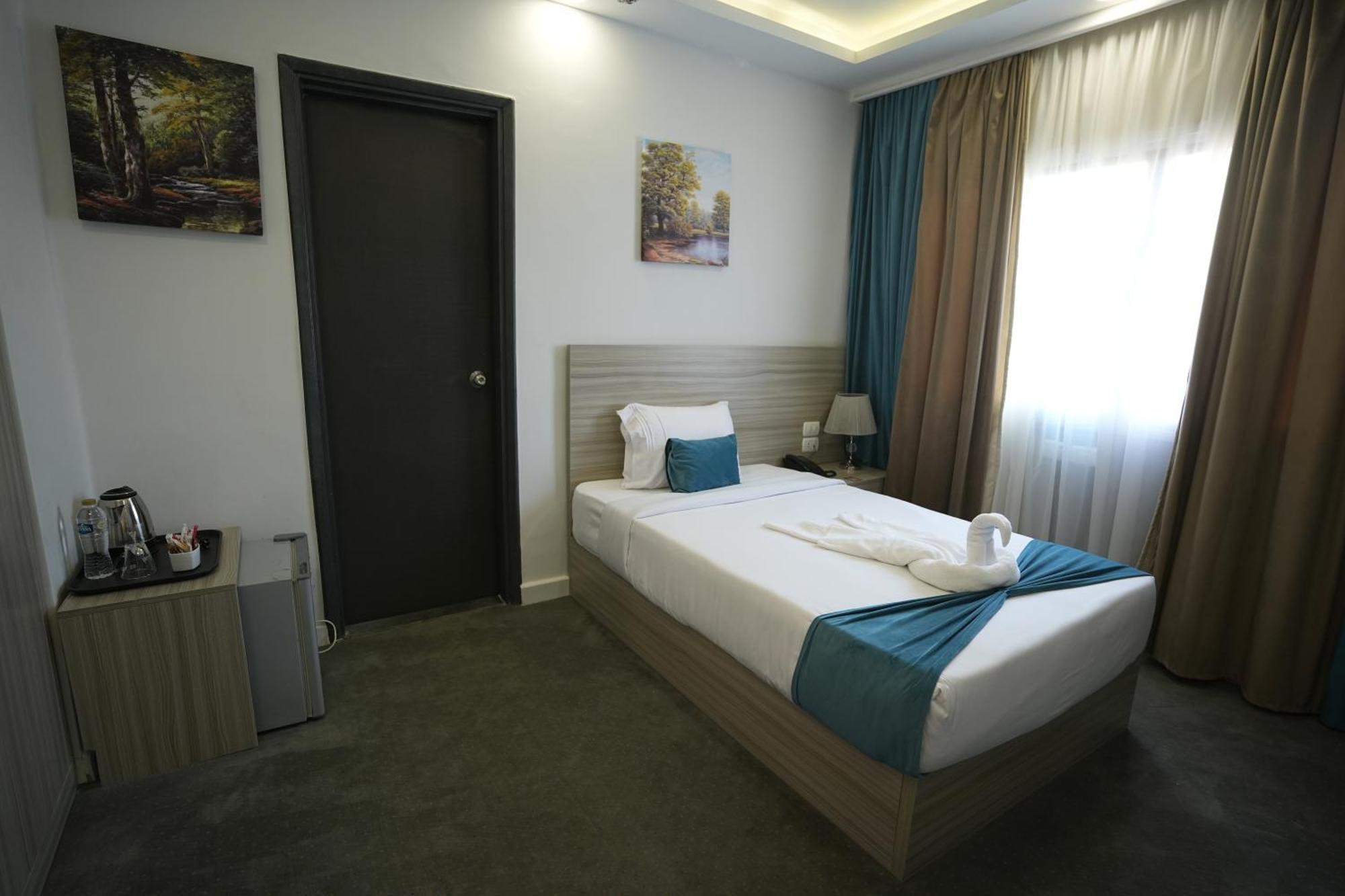 Mar Charbel Hotel Il Cairo Esterno foto